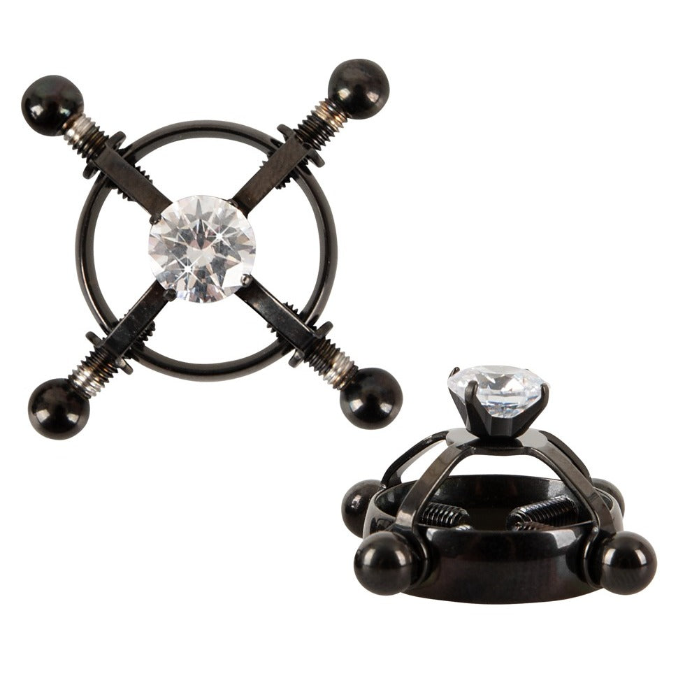 Shiny star nipple jewellery, a sparkly and sassy body adornment for a touch of glamour.