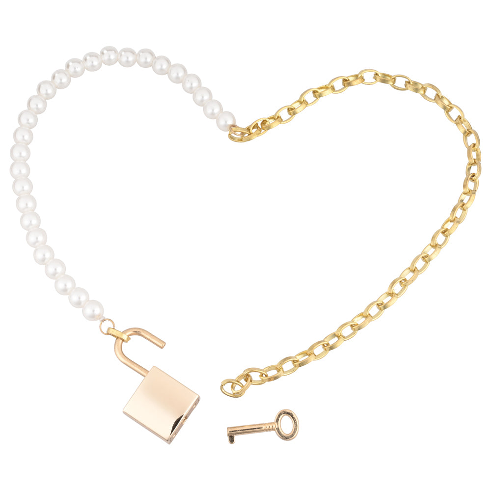 Sportsheets sex and mischief pearl day collar, a beaded choker necklace accessory for playful evenings.