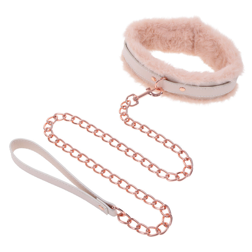 Black faux fur collar with attached leash, perfect for a playful bedroom adventure.