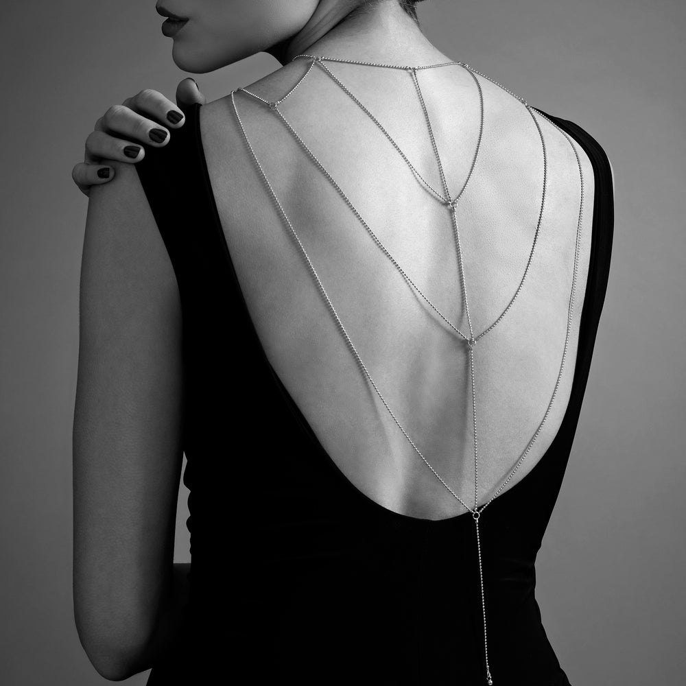 Bijoux Indiscrets Magnifique body chain in gold, draping across the back and cleavage.