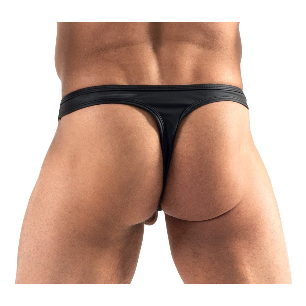 A bloke wearing a svenjoyment showmaster string, close-up showing the material and fit, for men.