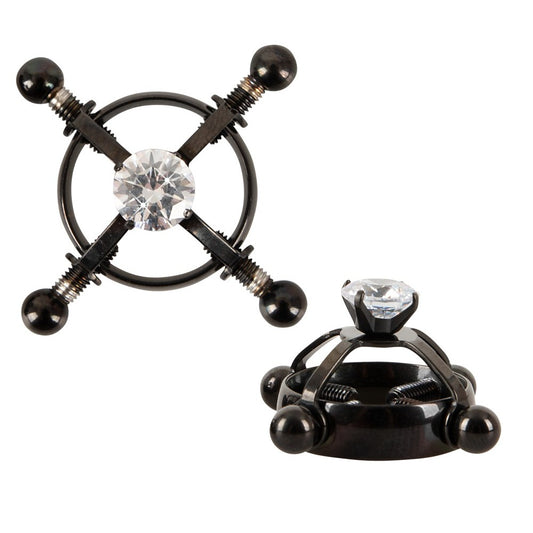 Shiny star nipple jewellery, a sparkly and sassy body adornment for a touch of glamour.