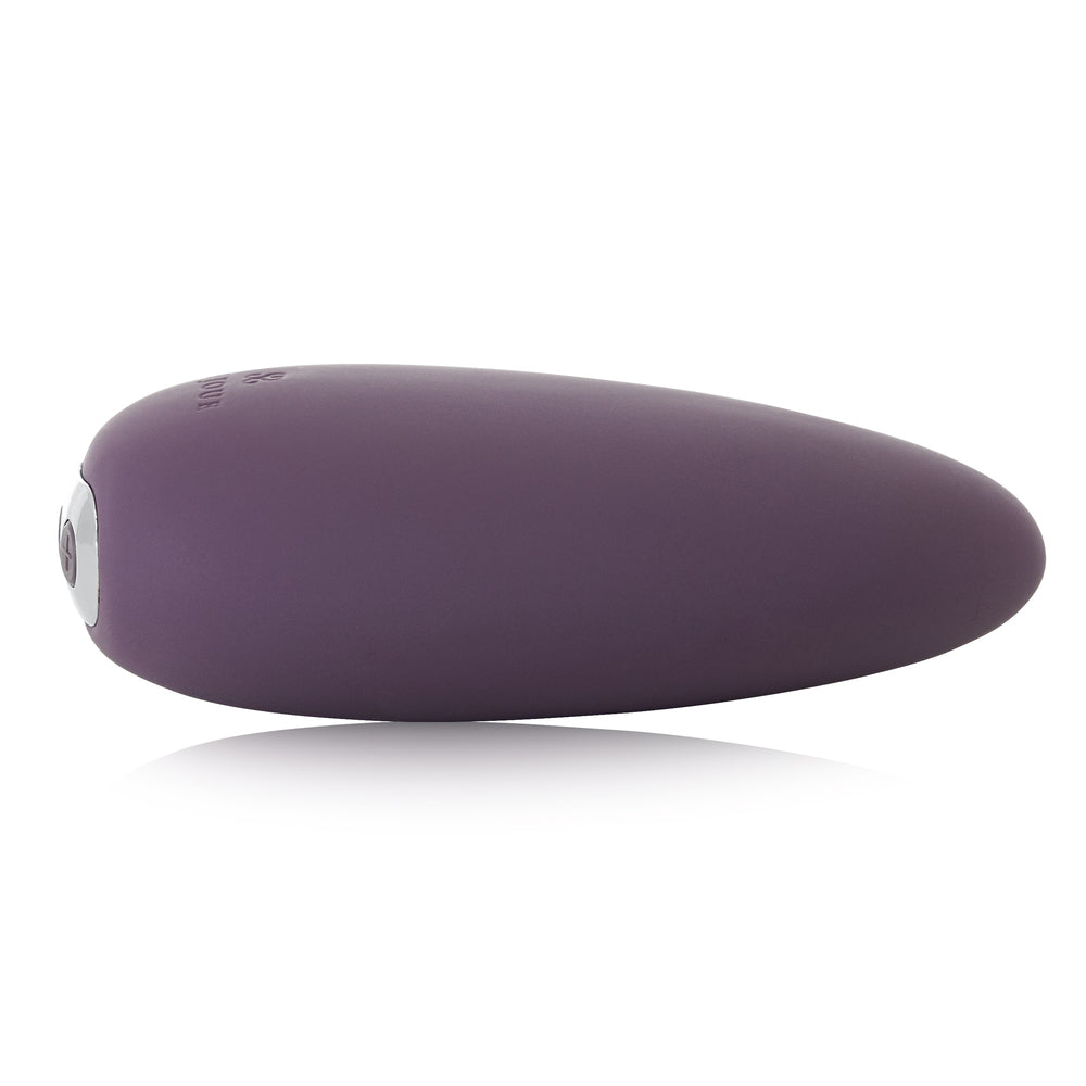 The je joue mimi vibrator in purple, a smooth, curved clitoral stimulator.