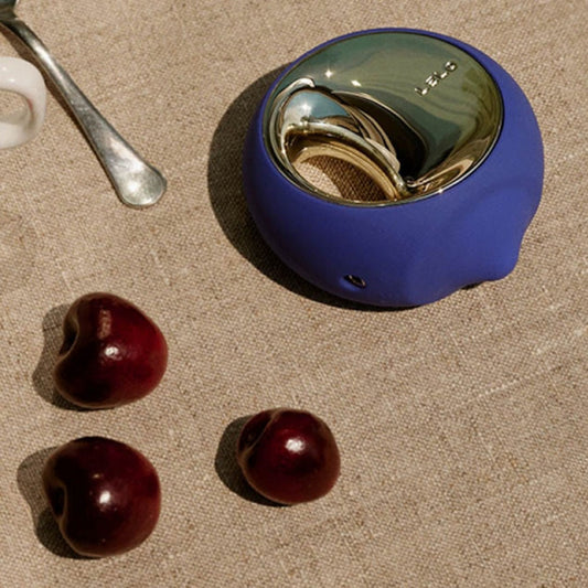 Deep midnight blue oral sex stimulator, the Lelo Ora 3, for delightful pleasure.