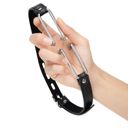me you us spider stretch gag number two, a fun novelty toy for laughs.