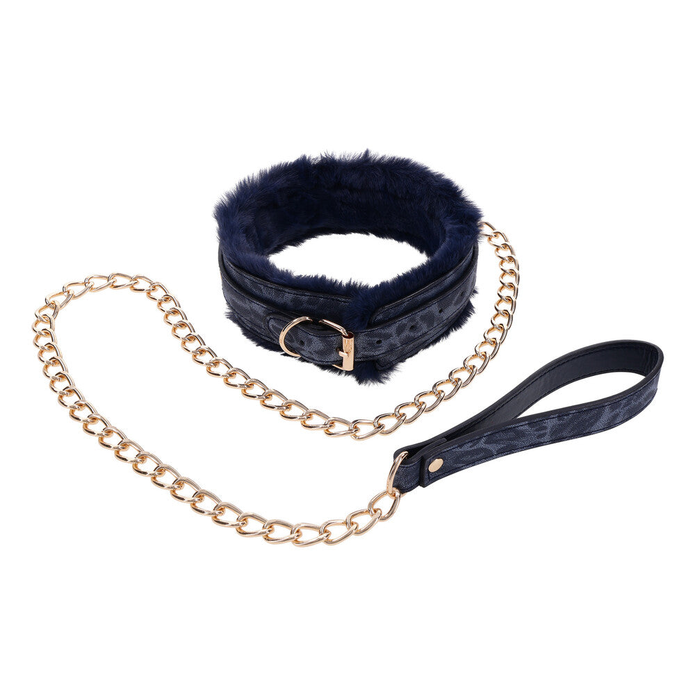 Sportsheets cougar fur collar and leash set, ideal for pet play and roleplay.